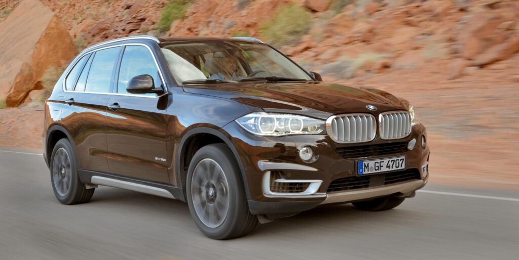 Primele informații și imagini oficiale cu noul BMW X5