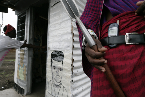 Deutsche Welle: Scapă telefoanele mobile Africa de sărăcie?