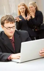 Concurenţă dură la programul de internship: şapte candidaţi pe loc