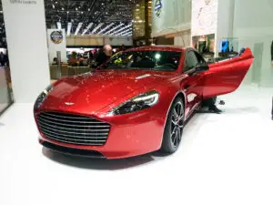NOU Aston Martin Rapide S