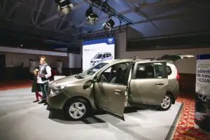 8.000 de europeni au comandat Dacia Lodgy după poze