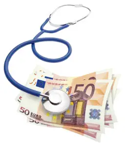 Noua coplată: pagubă sau câştig pentru un sistem sanitar bolnav?