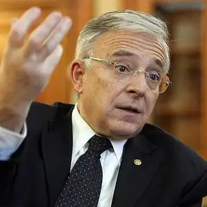 Isărescu: „Creşterea economică a României este mai bine să fie de 4% pe an dacă acesta este potenţialul”