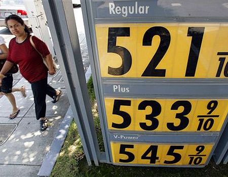 Preţul petrolului creşte, ca urmare a temerilor legate de o posibilă intervenţie militară în Siria