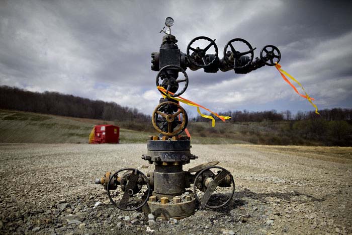 Chevron: „Românii vor înțelege că gazele naturale provenite din șisturi reprezintă o sursă curată de energie”