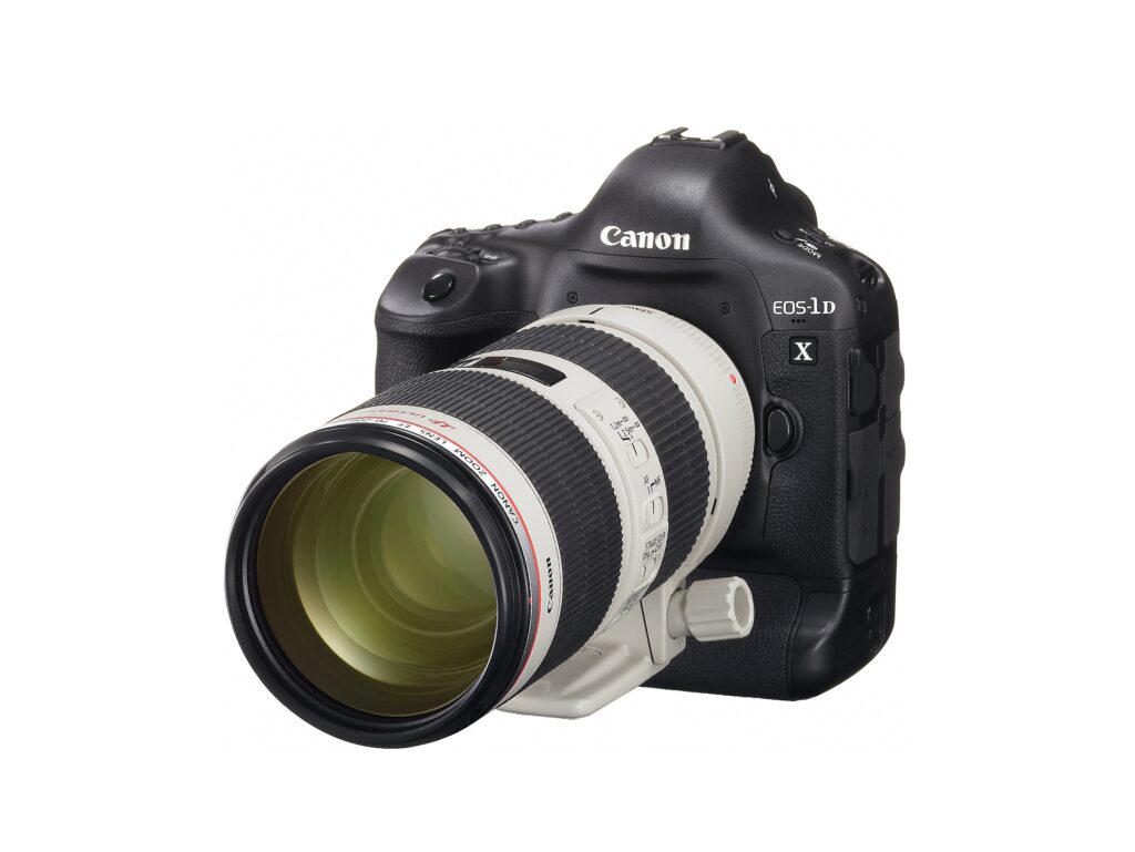 Cel mai avansat model EOS produs de Canon, disponibil din aprilie