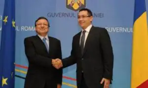 Blog Wall Street Journal: Preşedintele Comisiei Europene se implică în lupta politică din România