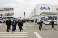 Cum se vede criza din curtea Dacia