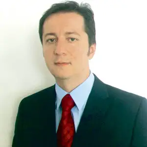 Frauda nu ţine cont de pregătirea investitorilor