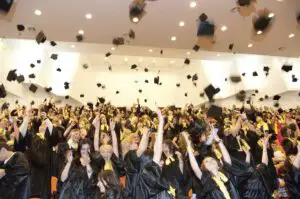 Educația particulară pierde teren
