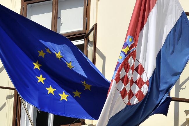 Croaţia cedează în disputa cu UE asupra legislaţiei privind extrădarea