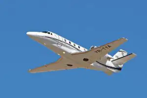 Miliardarii străini cresc afacerile firmelor de taxi aerian VIP