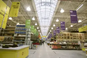 Avansul renovărilor duce la extinderea reţelelor de bricolaj