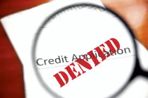 Restanțele la credite cresc periculos, stabilind record după record