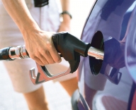Vânzările de carburanţi scad pentru prima dată în ultimii ani