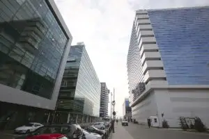 Aglomeraţiile imobiliare aduc bani mai puţini în buzunarele proprietarilor