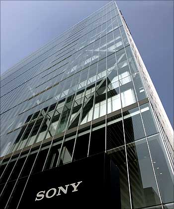 S&P a pus ratingul Sony sub supraveghere cu implicaţii negative