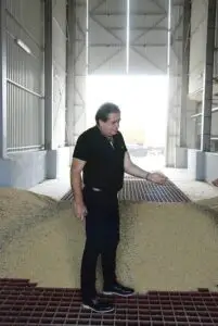 UE îngroapă afacerile fermierilor şi producătorilor de biocombustibili