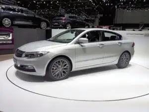 NOU Qoros 3 sedan