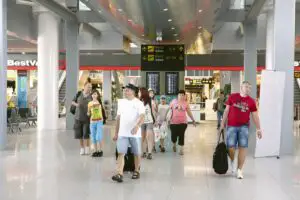 Ce legătură există între Ceaușescu, Tăriceanu și NOUL AEROPORT