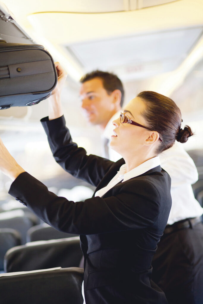 Laşi un bagaj acasă sau plăteşti în plus la biletul de avion!