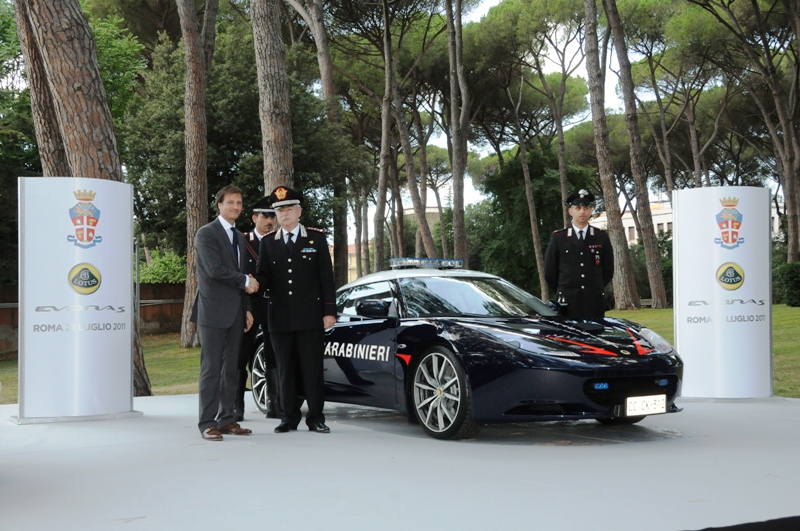 Două exemplare Lotus Evora S pentru carabinierii din Italia