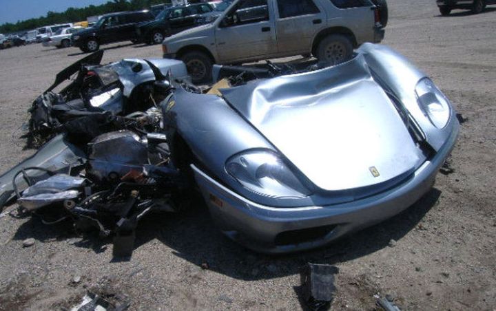 Unul dintre cele mai grave accidente cu Ferrari