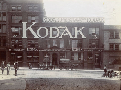 Apple și Google se unesc și sunt dispuse să plătească peste 500 milioane de dolari pentru patente Kodak