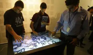 TomTouch a contractat deja cinci mese multitouch produse în România