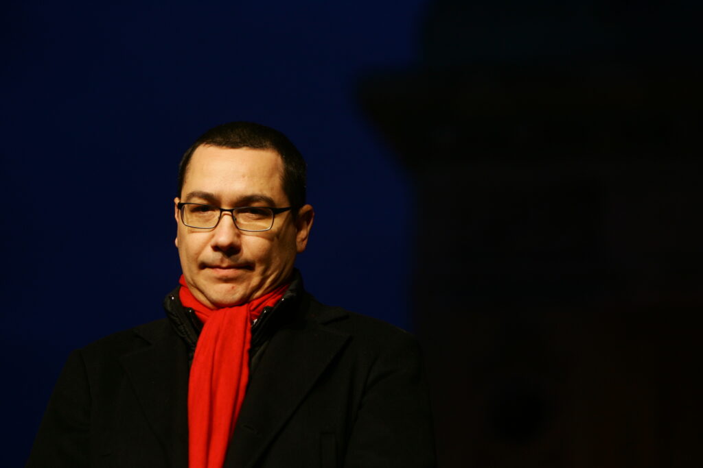 Victor Ponta: ”De astăzi România este în recesiune”