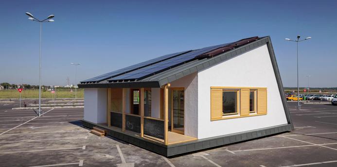Casa solară Prispa a fost vândută unor băcăuani pentru 45.000 de euro