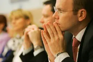 (P) Aţi dori să deveniţi un manager şi un lider mai bun?