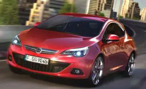 Primele imagini cu noul Opel Astra GTC