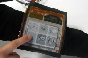 Telefonul mobil din hârtie electronică, gata de lansare