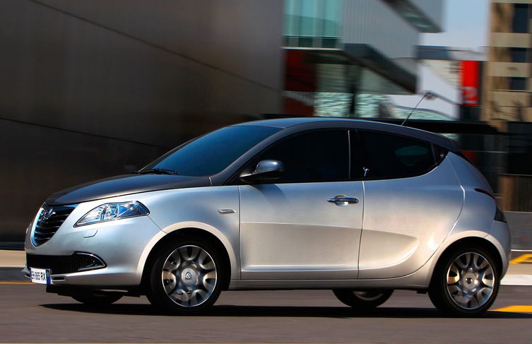 Noua Lancia Ypsilon, disponibilă în România