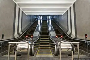 Fără cuvinte: Stație de metrou construită într-o țară aproape de faliment