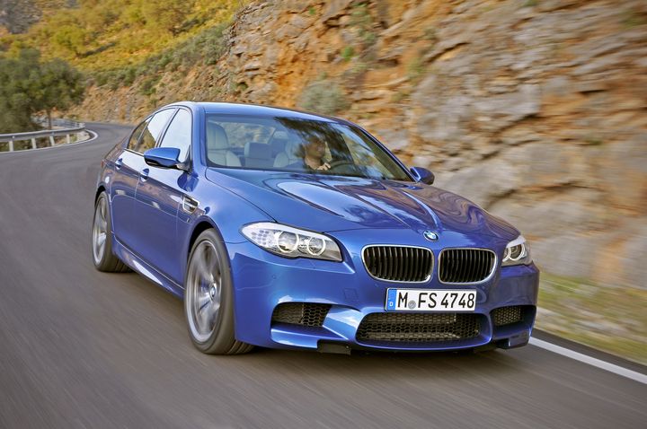 BMW a prezentat oficial a cincea generație a bolidului M5
