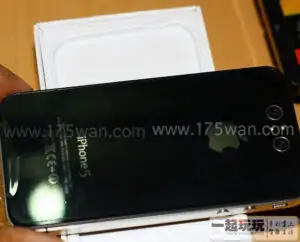 iPhone 5 va avea cameră foto 3D