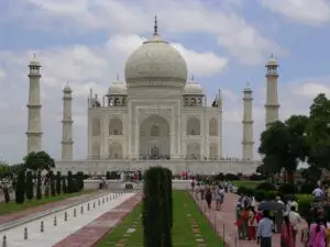 India are cea mai mică creştere economică din ultimii trei ani
