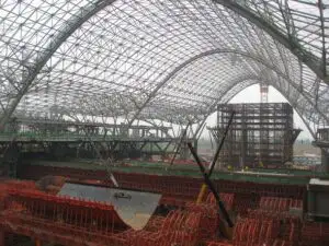 INS: managerii estimează o creştere în comerţul cu amănuntul şi construcţii