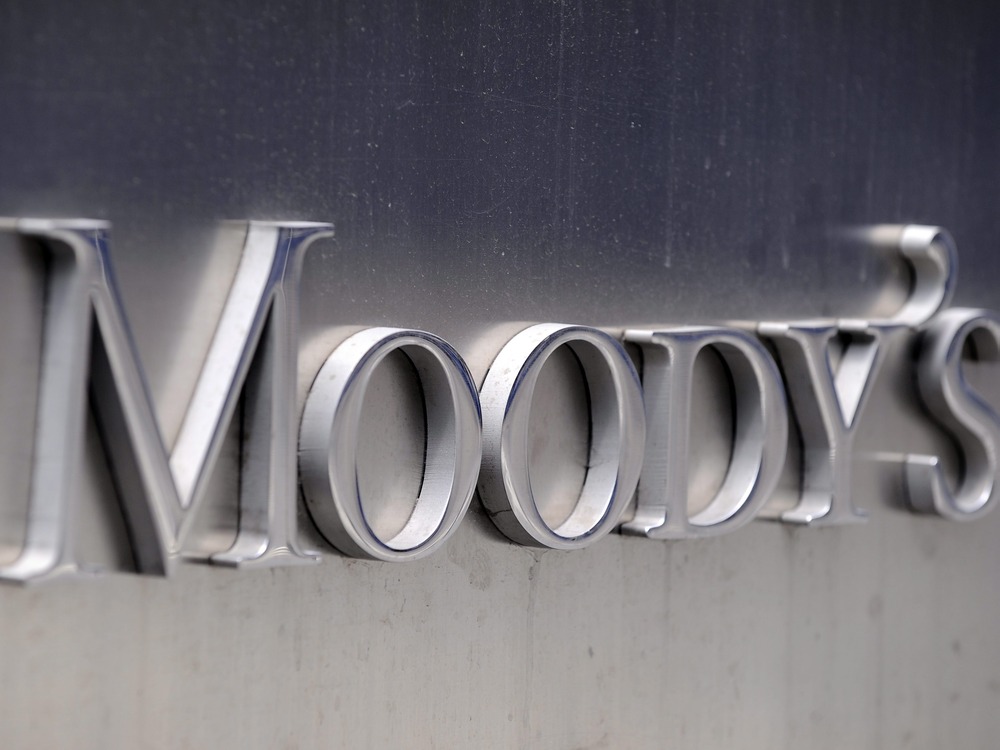 Moody’s trimite BCR şi Raiffeisen la „gunoi”
