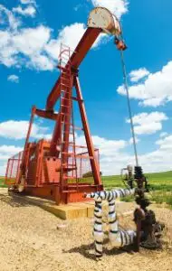 Producţia de ţiţei caută noi zone de extracţie