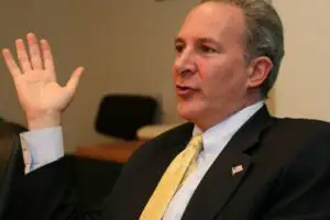 Sfârșitul capitalismului în America? „Copiii noștri vor trebui să ducă o REVOLUȚIE VIOLENTĂ pentru a-l aduce înapoi”