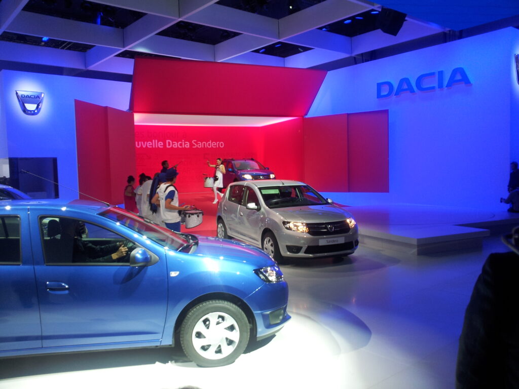 Paris Motor Show: Dacia a lansat noile Logan, Sandero şi Sandero Stepway