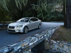 Lexus a prezentat un nou GS, mai sportiv și mai luxos decât oricând