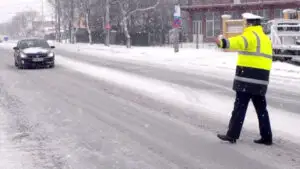 Ce amendă rişti dacă nu ai anvelope de iarnă
