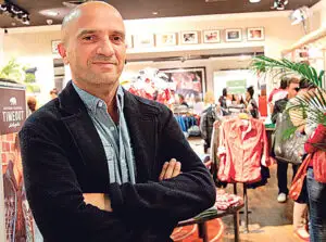 Venirea francezilor ascute războiul foarfecelor