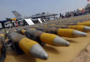 Americanii îşi numără armele nucleare