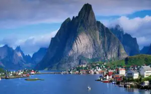 Norvegia a expulzat 599 de cetăţeni români