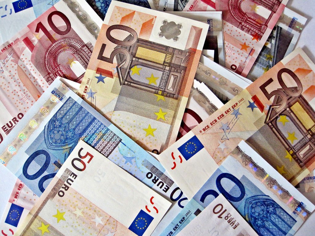 NBG pregăteşte o majorare de capital de 2,1 miliarde de euro